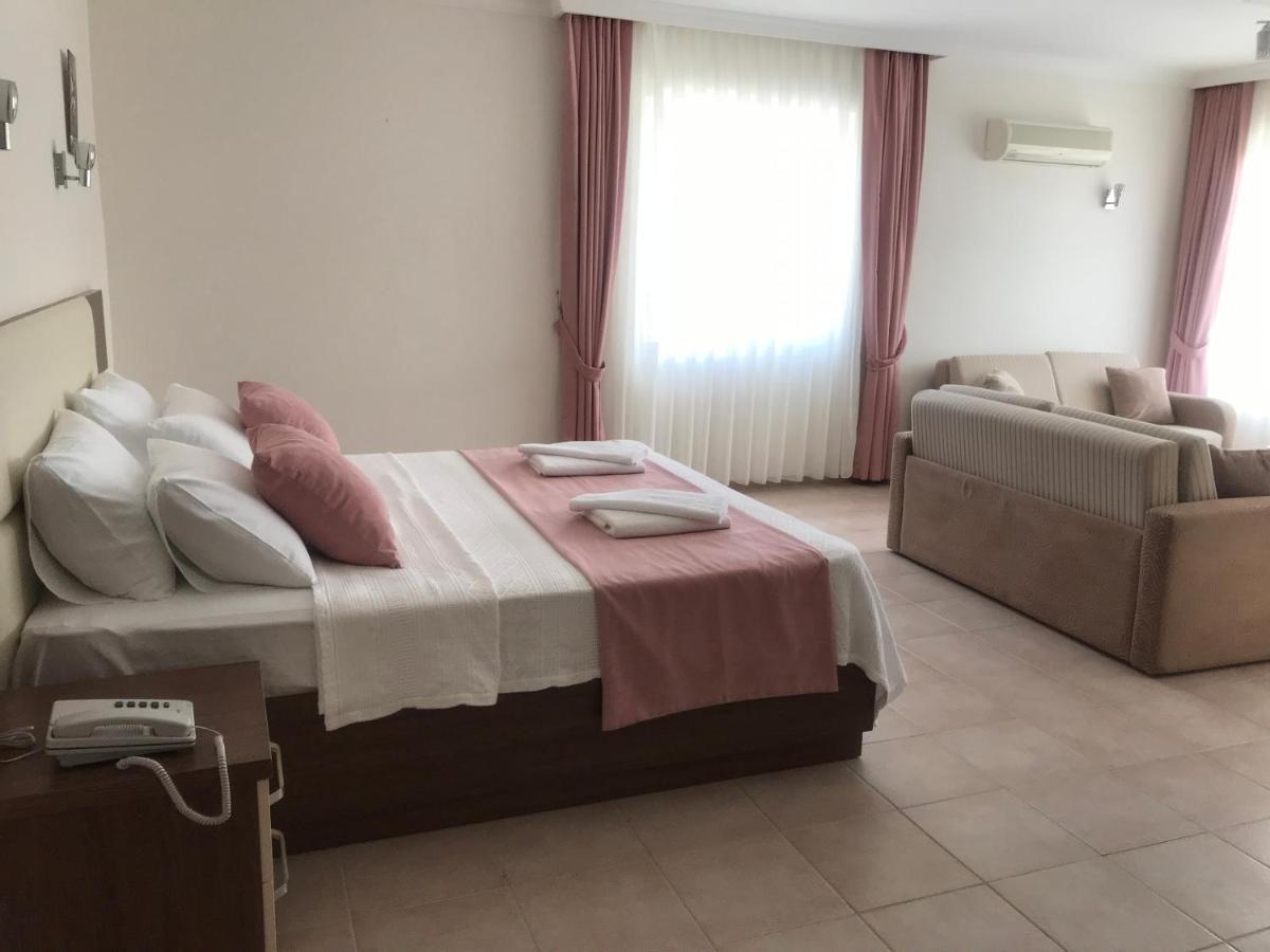 Hotel Infinity Ruby